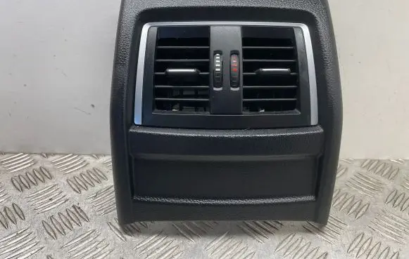 BMW 3 GT F34 Rear air vent grill 9333675 9207330