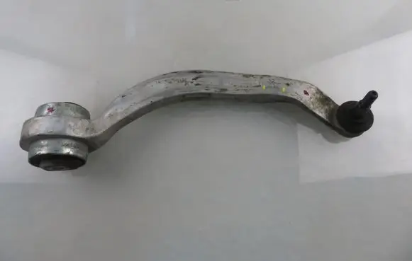 Audi A4 S4 B5 8D Front lower control arm/wishbone MGZ601001