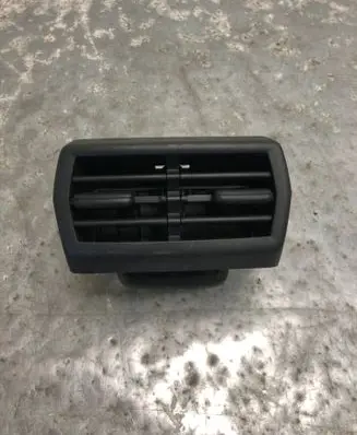 Rear air vent grill