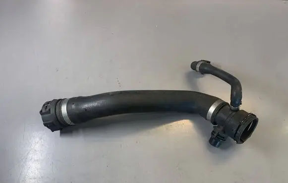 BMW 1 E81 E87 Engine coolant pipe/hose 17127796869 7796869