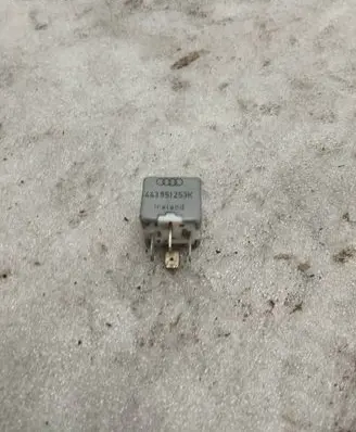 Audi A6 S6 C4 4A Other relay 443951253K