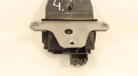 Ford Mondeo MK IV Tailgate/trunk/boot lock/catch/latch 8M51-R442A66-EA