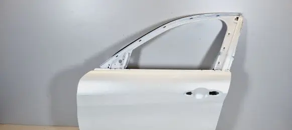 Alfa Romeo Giulia Front door 50549822