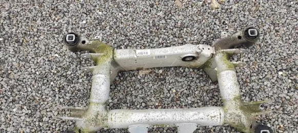 BMW 6 E63 E64 Rear axle beam 6762083
