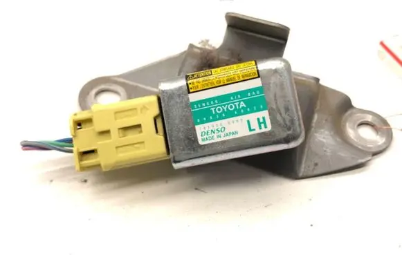 Toyota Land Cruiser (FJ75) Airbag deployment crash/impact sensor 8983060020