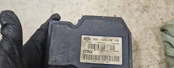 Ford Mondeo MK IV ABS Pump 7G912C405AB 16565702 54084922A
