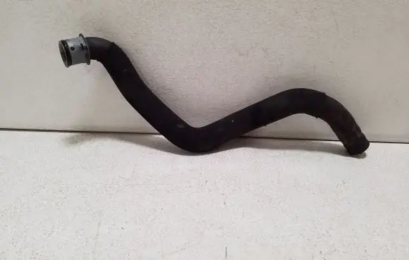 Mercedes-Benz CLS C218 X218 Engine coolant pipe/hose A2125015782