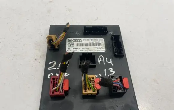 Audi A4 S4 B8 8K Comfort/convenience module 8K0907063DC
