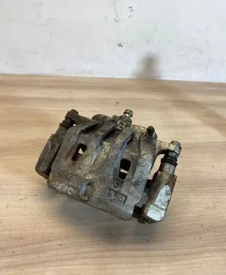 Toyota RAV 4 (XA50) Front brake caliper