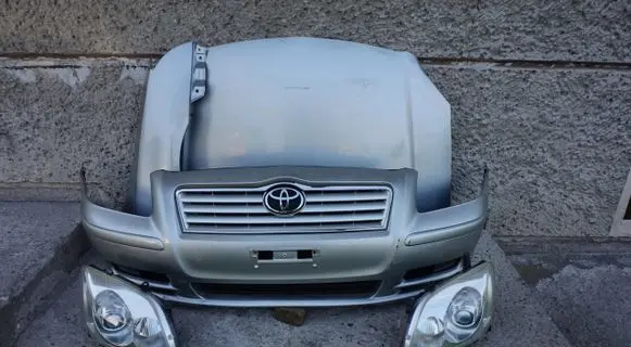 Toyota Avensis T250 Front piece kit 