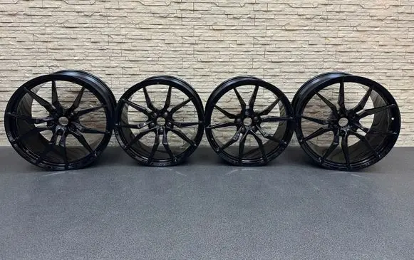 Lamborghini Aventador R21 forged rim 470601017