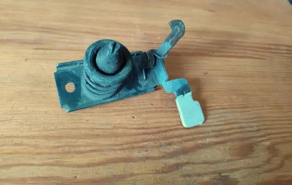 Chevrolet Aveo Engine bonnet/hood lock/latch loop/hook 