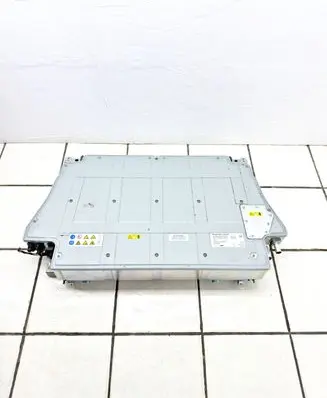 Mercedes-Benz C W205 Hybrid / electric car battery A2053402300