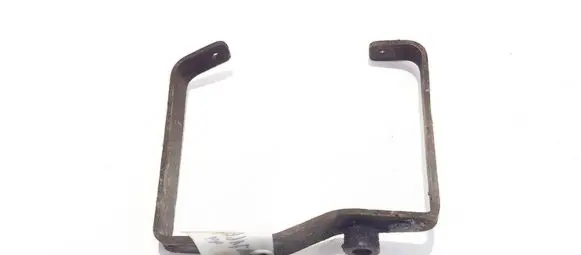 Ford Mondeo MK I Engine mounting bracket