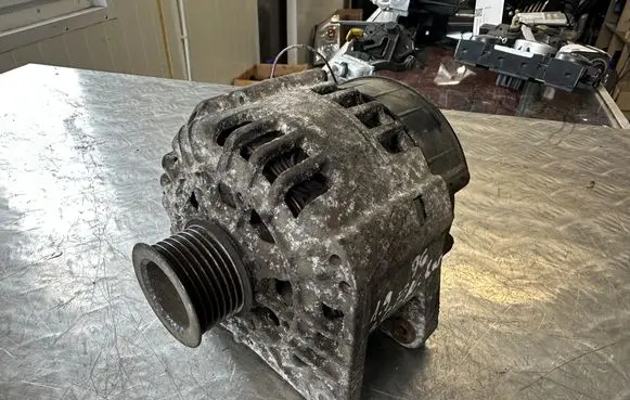 Renault Scenic II - Grand scenic II Generator/alternator 8200667611