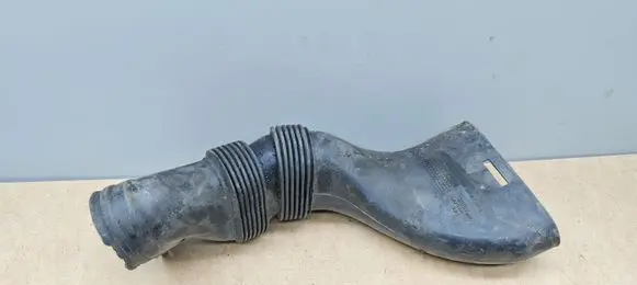 Mercedes-Benz CLK A209 C209 Air intake duct part A6420940197