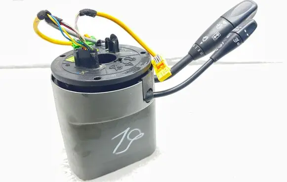 Mercedes-Benz CLK A209 C209 Wiper turn signal indicator stalk/switch A2035405645