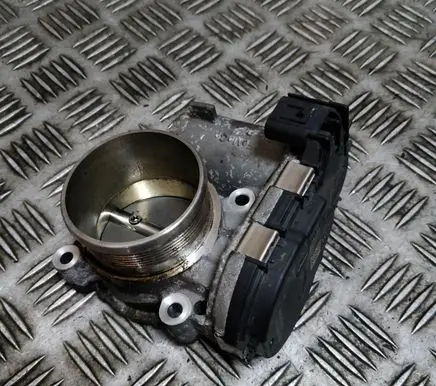 Ford Focus Throttle valve CM5E9F991AD