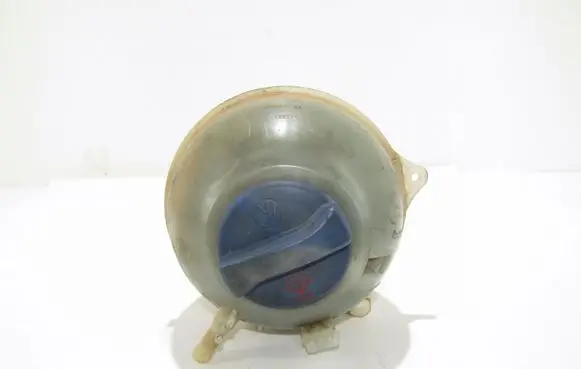 Volkswagen Multivan T4 Coolant expansion tank/reservoir 701121407B