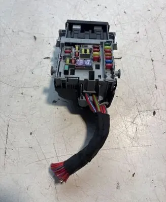 Opel Zafira C Fuse module 13222786