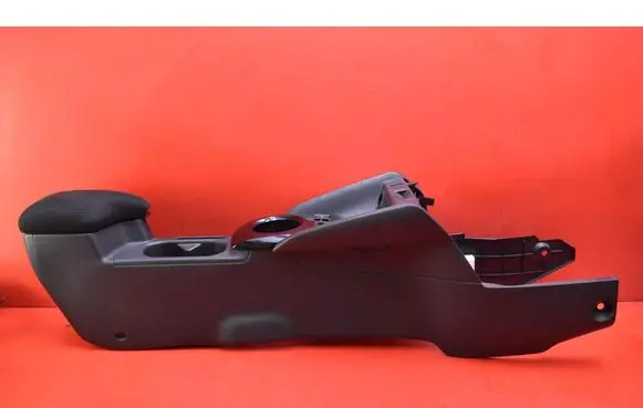 Nissan Leaf I (ZE0) Center console 
