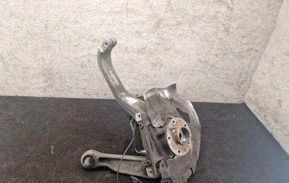Alfa Romeo Stelvio Front wheel hub spindle knuckle 00505415500