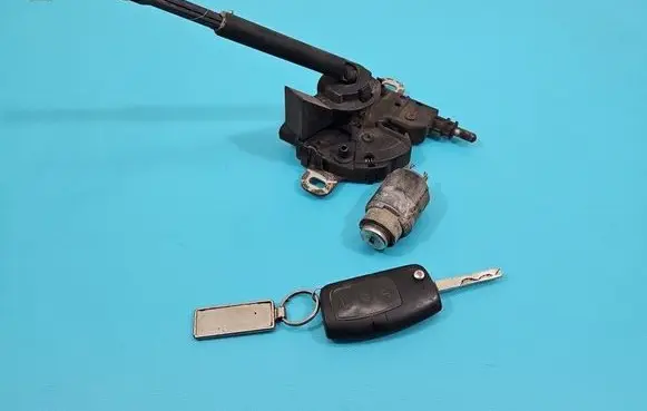 Ford C-MAX I Engine bonnet/hood lock/catch 3M51-16700-AB IMPRK1494003