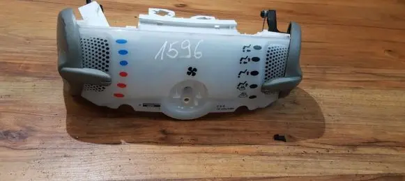 Toyota Aygo AB10 Climate control unit 69617308 55900-0h0030