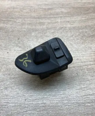 Wing mirror switch