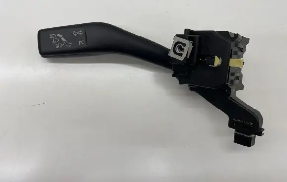 Volkswagen Golf VI Indicator stalk 1K0953513E