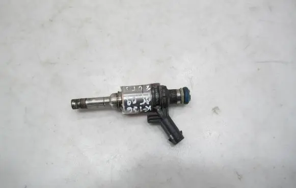 Audi A5 8T 8F Fuel injector 06H906036G