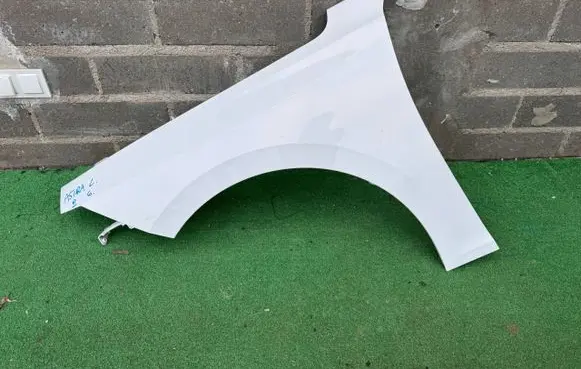 Opel Astra L Fender 
