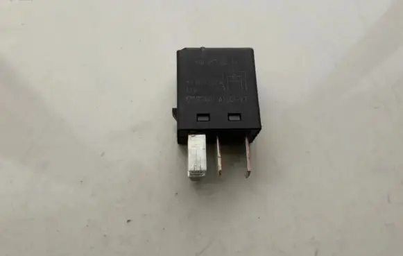Mitsubishi Space Star Other relay mb953382 mb9533821i