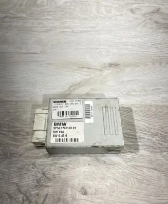 BMW X5 E70 Air suspension control unit module (rear) 6793163