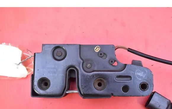 Audi Q7 4L Engine bonnet/hood lock/catch 4L0823509