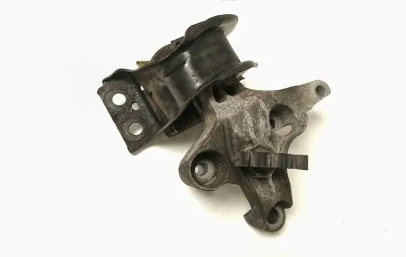 Renault Clio IV Engine mount bracket 112345638R