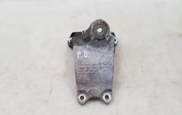 Volkswagen Phaeton Engine mounting bracket 3D0199308AE
