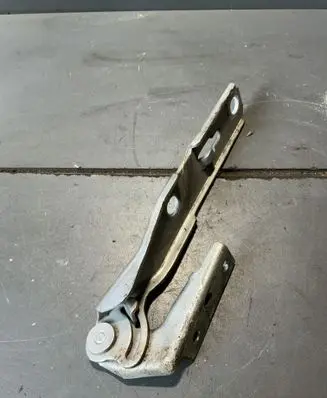 Audi A4 S4 B6 8E 8H Engine bonnet/hood hinges 8E0823301