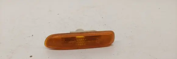 BMW 3 E46 Front fender indicator light 8370720 988914