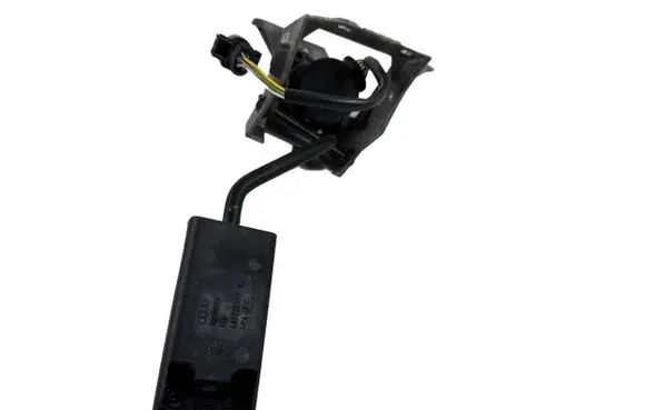 Audi A6 S6 C4 4A Accelerator throttle pedal 4A1721507 4A1721653B 028907475B