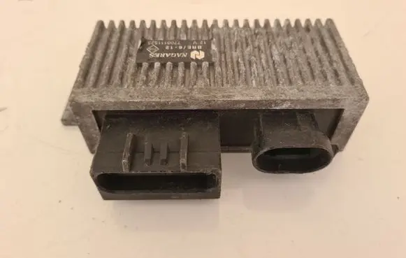 Renault Scenic I Glow plug pre-heat relay 7700111525