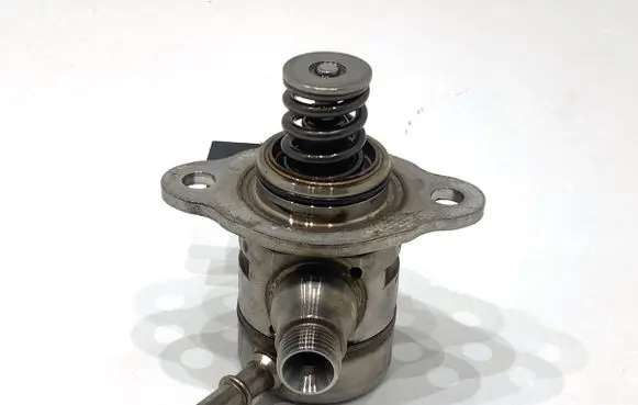 Skoda Kodiaq Fuel injection high pressure pump 05E127027D