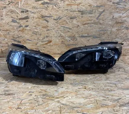 Peugeot 3008 II Headlights/headlamps set 9810478580 9826572680