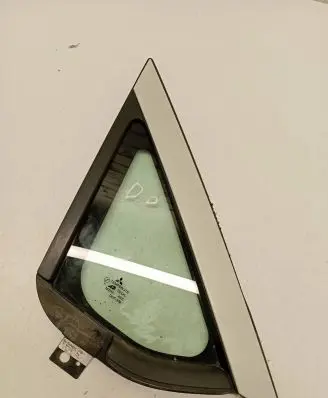 Mitsubishi Endeavor Front door vent window glass four-door M2H3AS2 DOT376