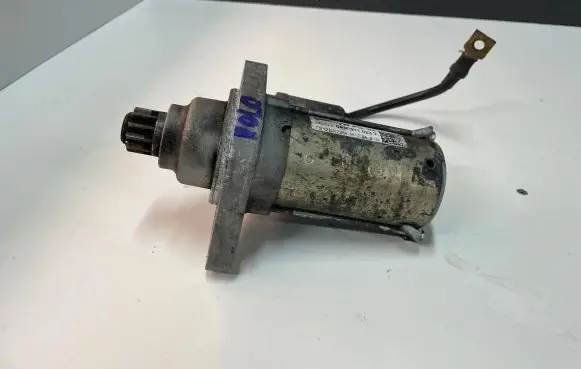 Volkswagen Polo V 6R Starter motor 0AM911023T