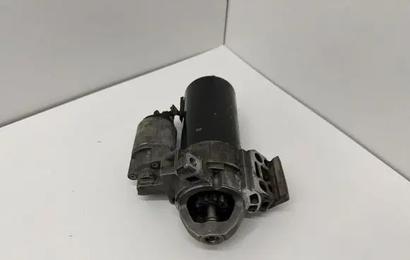 BMW 5 F10 F11 Starter motor 8515900 01148070