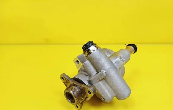 Opel Vivaro Power steering pump