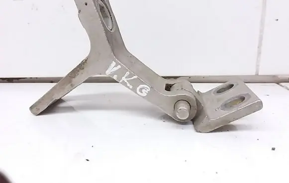 Audi 80 90 B3 Rear door upper hinge 893861401