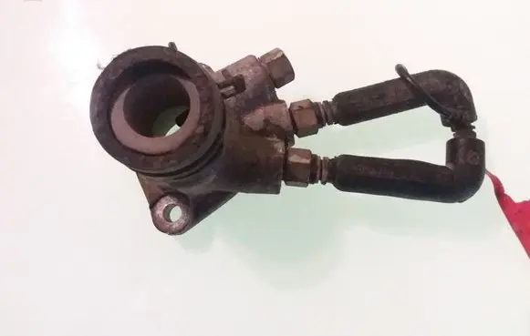 Volkswagen Golf IV Engine coolant pipe/hose 028121145B