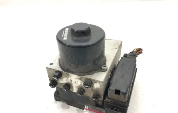 Porsche Cayenne (9PA) ABS Pump 7L0907379D